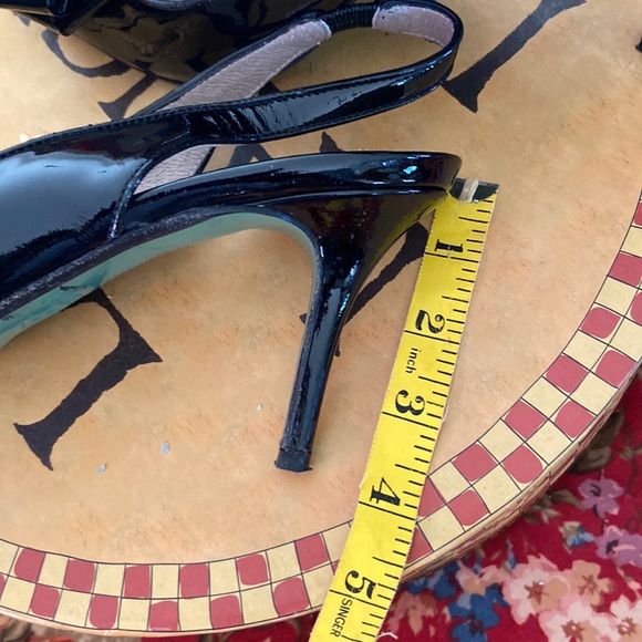 Donald J. Pliner Black Patent Leather Slingbacks with Bow by Lisa - Picture 7 of 9